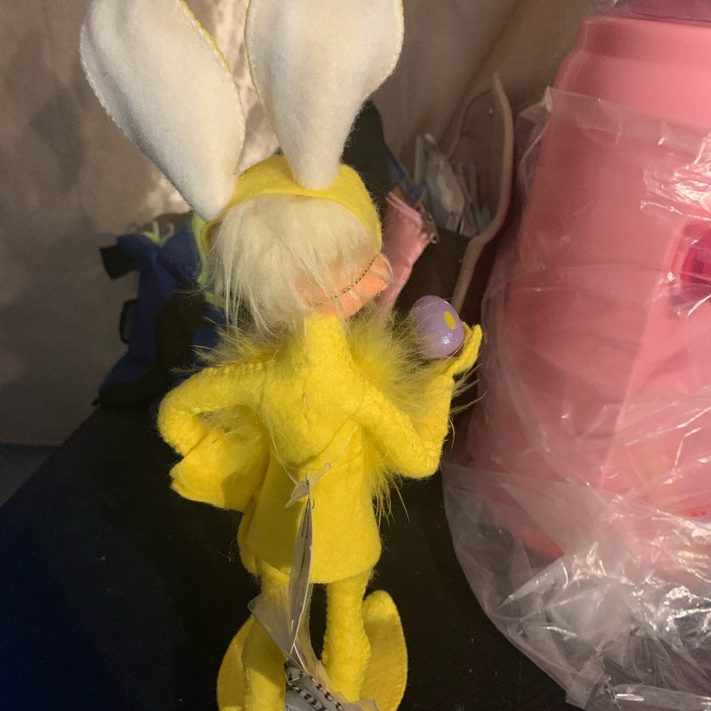 Yellow Bunny Figurine with Purple Egg Annalee - Picture 7 of 8